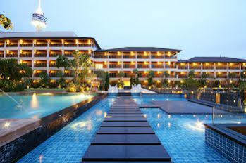 เดอะ เฮอริเทจ พัทา บีช 4*